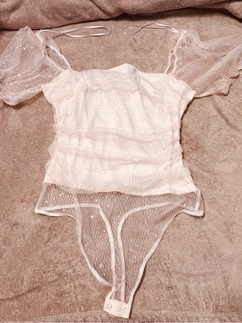 Boutique Light Pink Sheer Mesh Bodysuit Puff Sleeves Sequin details Sz Small